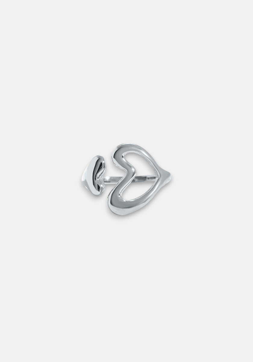 A shiny, silver stud earring from Princess Goes Hollywood features an abstract open heart outline with butterfly backing, set on a light gray background—its modern curves make it the perfect Geschenk mit Herz.