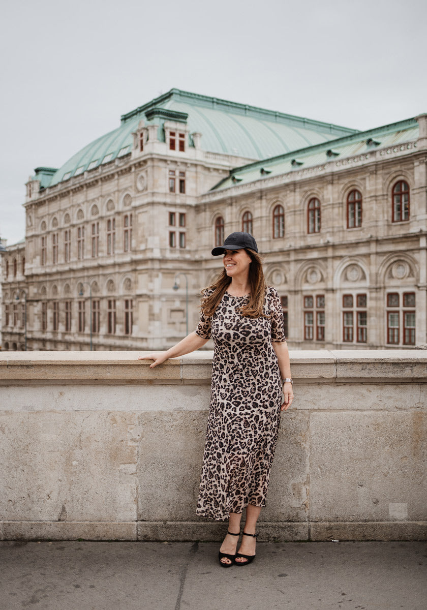 Long mesh short-sleeve dress leopard