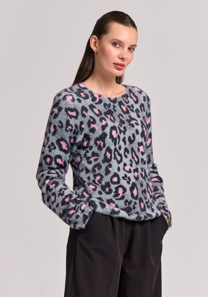 Flauschiger Pullover minimal Leo