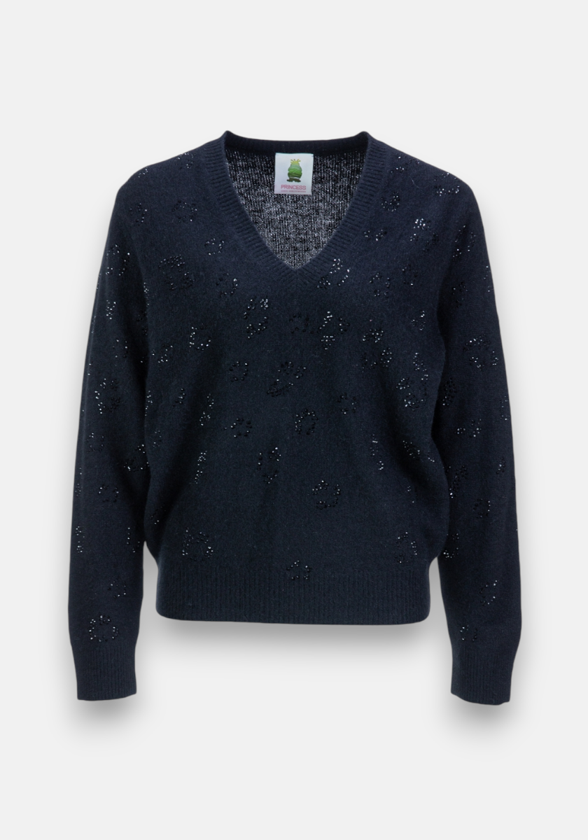 A black Princess Goes Hollywood Strickpullover featuring a relaxed fit, long sleeves, ribbed cuffs and hem, and subtle Strassverzierung details on the front. The interior neck tag is shown against a plain white background.