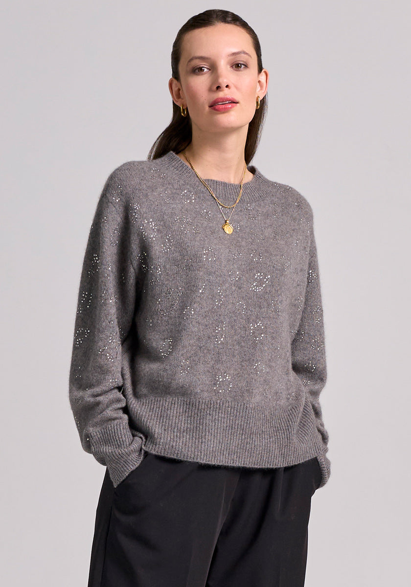 Grey oversize sweater with leopard rhinestone decoration