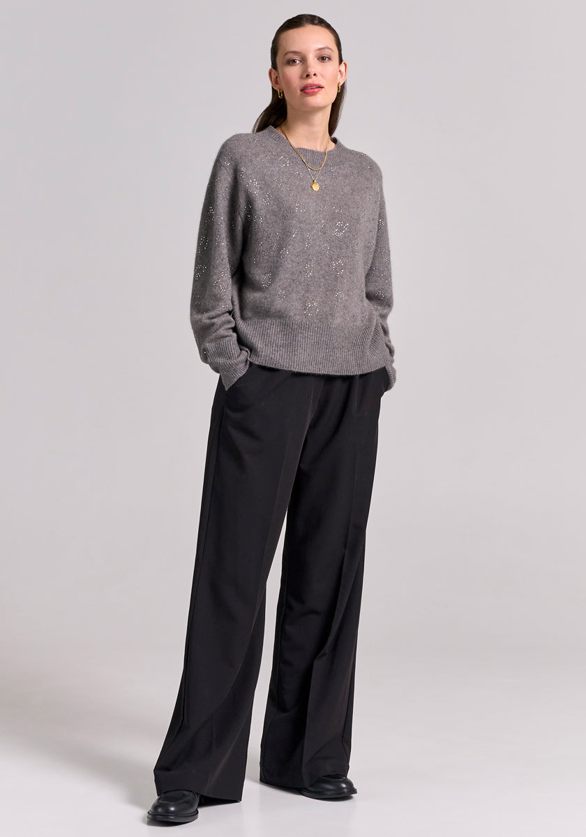 Grey oversize sweater with leopard rhinestone decoration