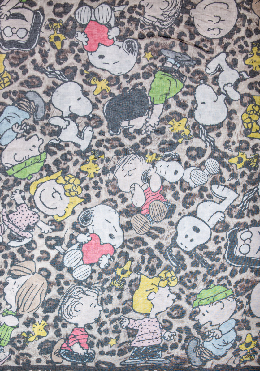 Scarf Snoopy Leopard