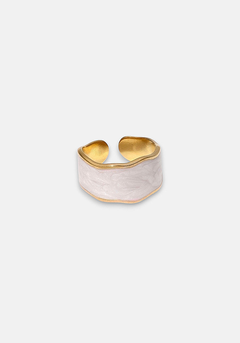 Ring in Perlmutt-Optik