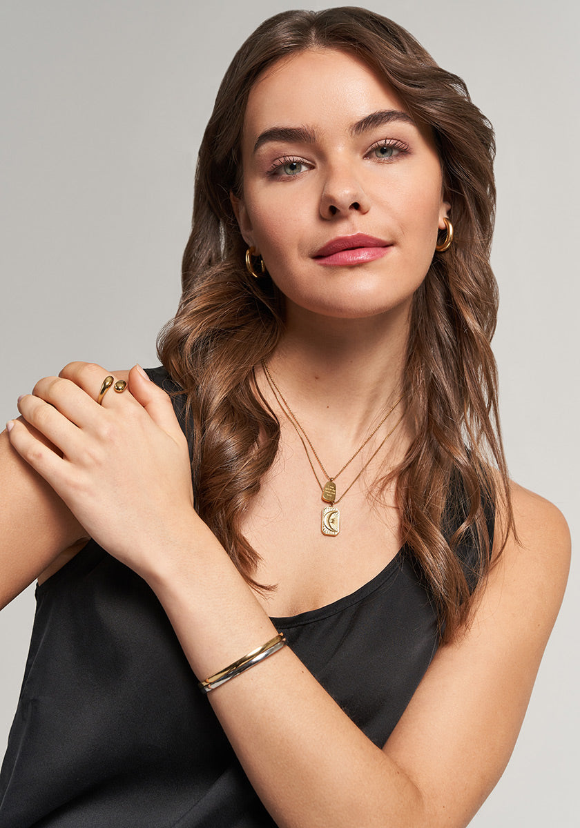 Necklace to the moon & back