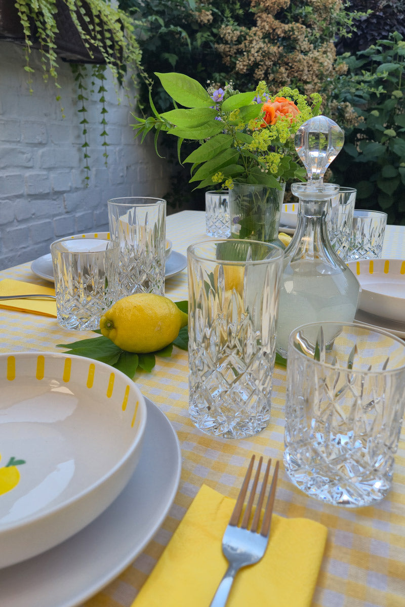 Mediterrane Tischdeko: So holst du das Positano-Feeling in deinen Garten