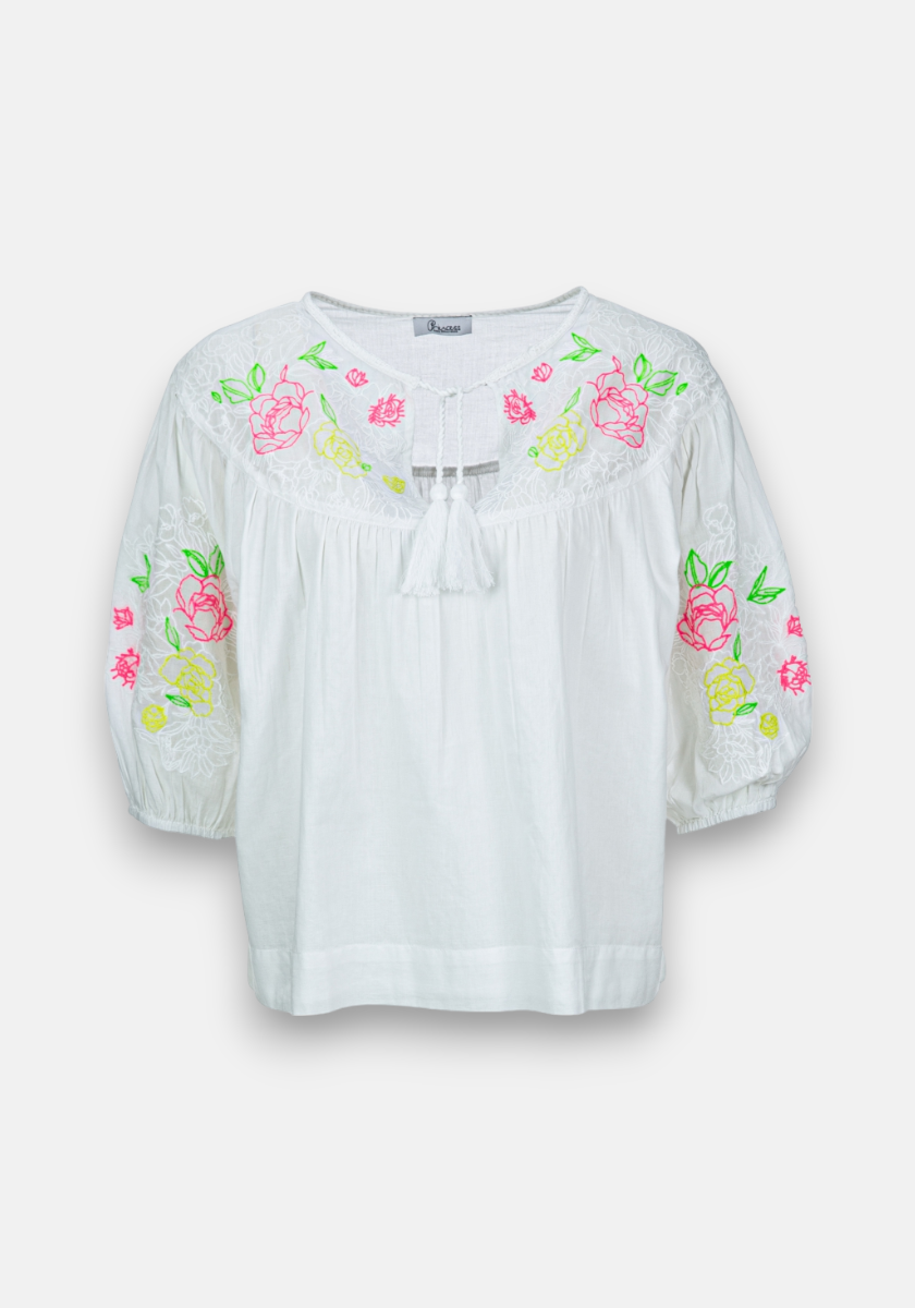 Blouse with floral embroidery