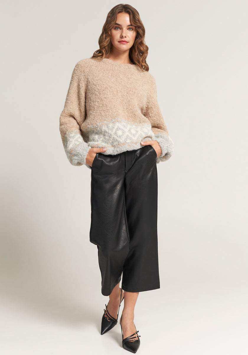Flauschiger Pullover im Jacquardstrick