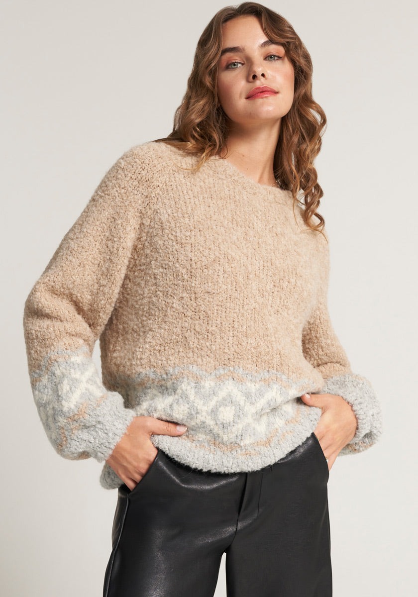 Flauschiger Pullover im Jacquardstrick