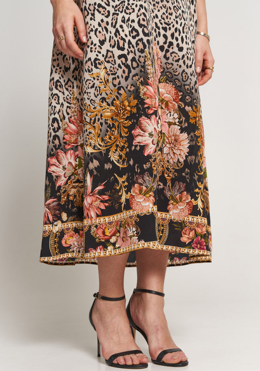 Robe longue en soie à imprimé léopard fleuri