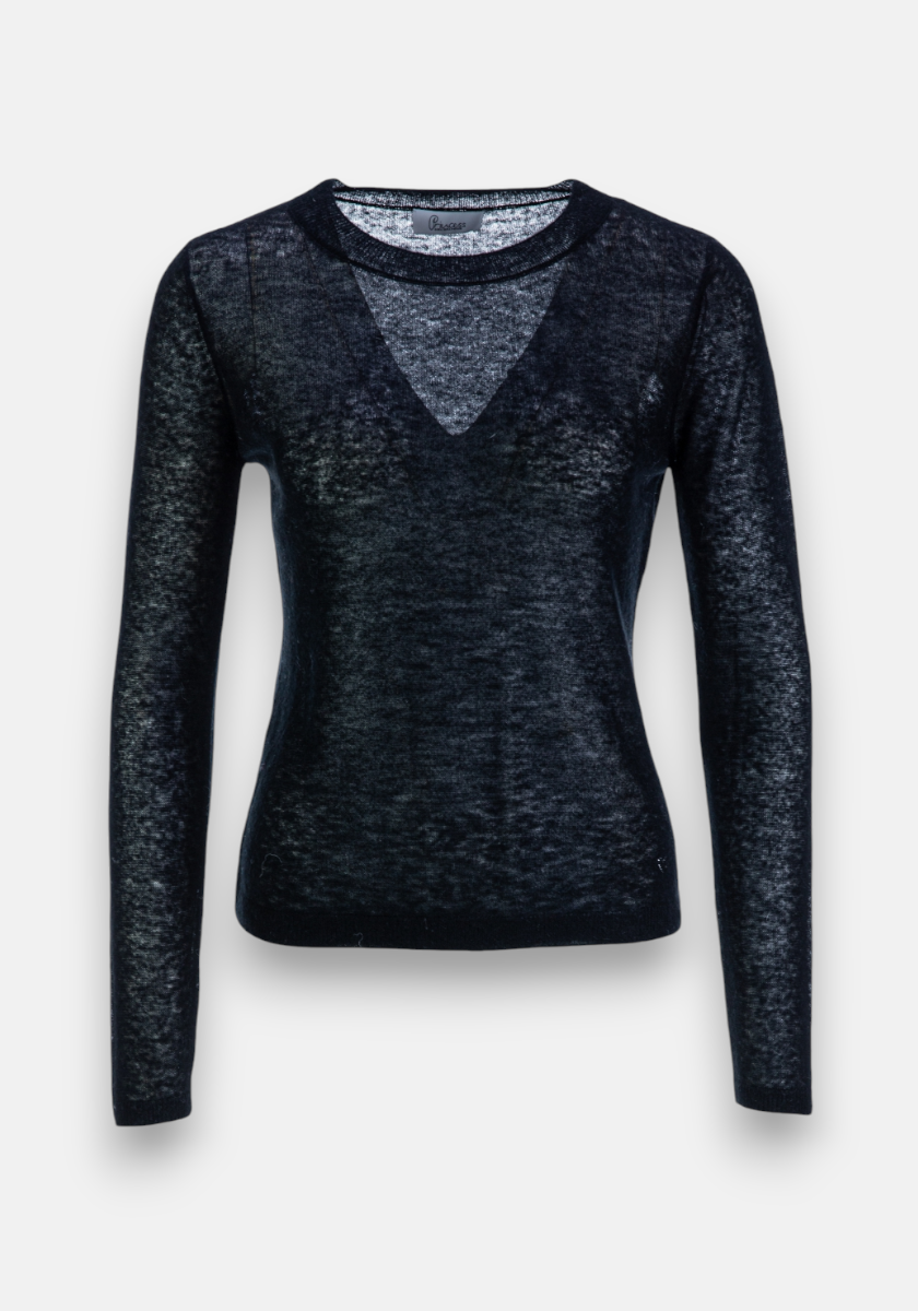 A sheer, long-sleeved black Feinstrickpullover by Princess Goes Hollywood features a Rundhalsausschnitt. Made from a lightweight, see-through Wolle-Kaschmir-Mix fabric with subtle texture, it’s shown on a plain light gray background.