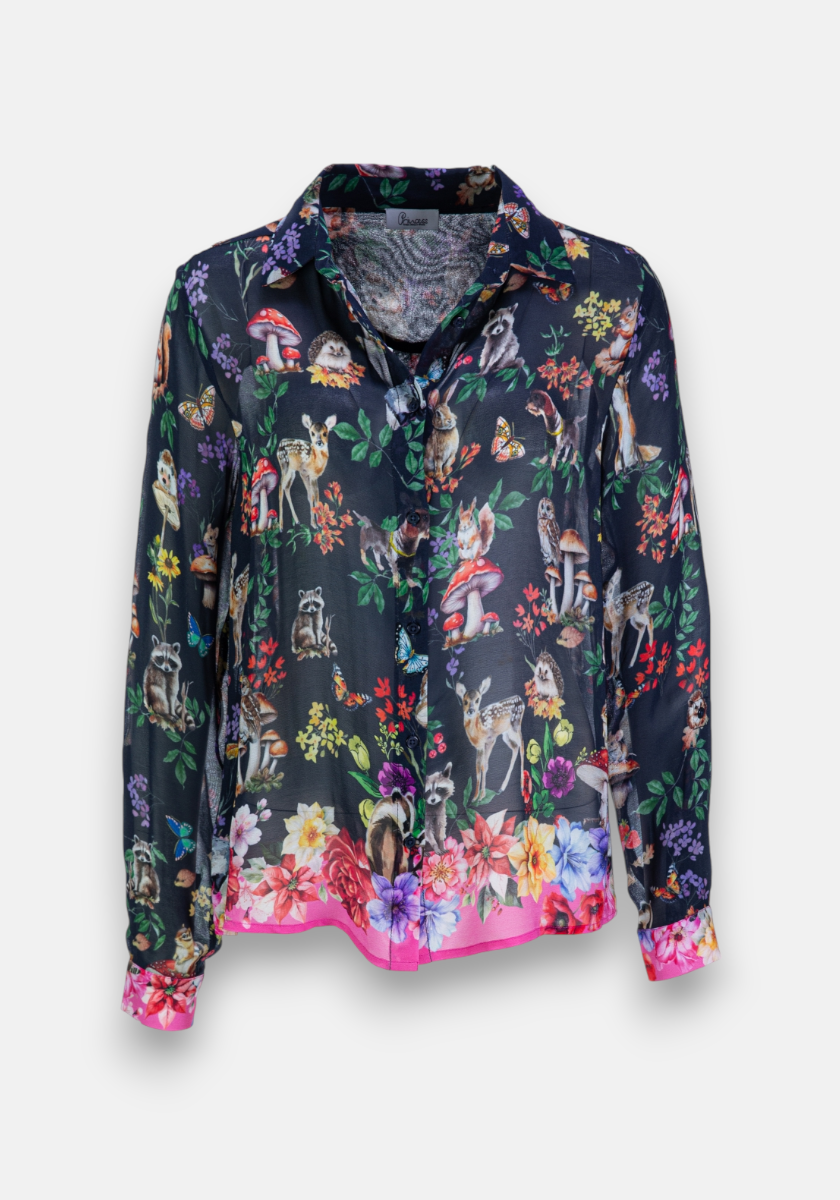 The Princess Goes Hollywood long-sleeved Hemdbluse features a dark base with a whimsical Waldtier-Print of animals, mushrooms, and flowers, plus a collar and charming pink border along the hem and cuffs.