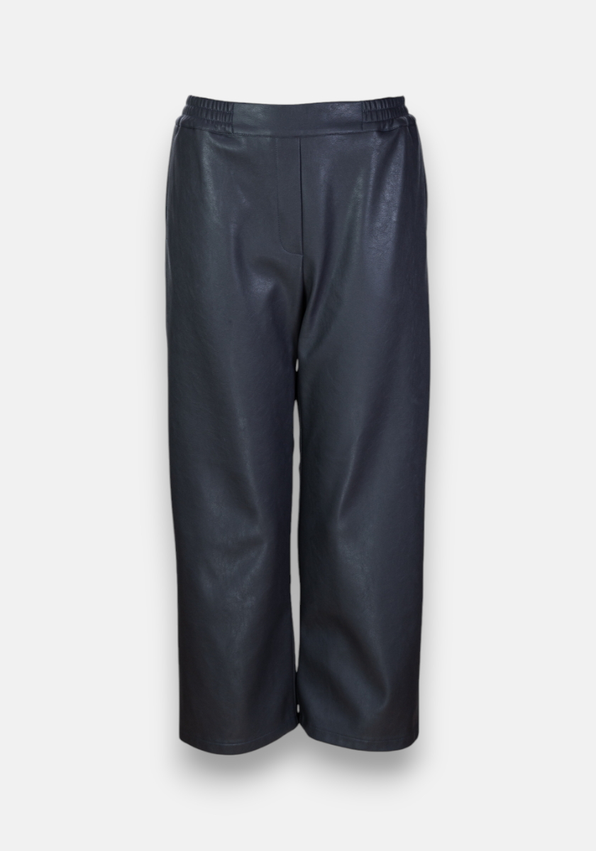 A pair of black 7/8-length Kunstlederhose by Princess Goes Hollywood featuring a straight-leg cut, elastic waistband, and a smooth, slightly shiny finish. Shown against a plain white background.