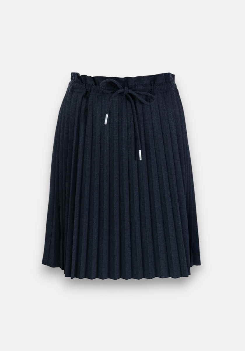 A black, knee-length Plissee Rock by Princess Goes Hollywood with a gathered elastic waist and front drawstring. Crisp vertical pleats and a subtly flared silhouette are seen against a plain white background.
