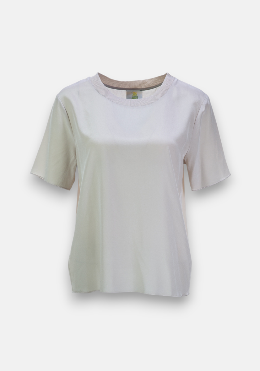 A short-sleeved, satin-like white Princess Goes Hollywood Seide T-Shirt with a simple elastic round neckline, shown on a plain background. Its smooth, slightly shiny fabric and relaxed fit create an effortlessly elegant style.