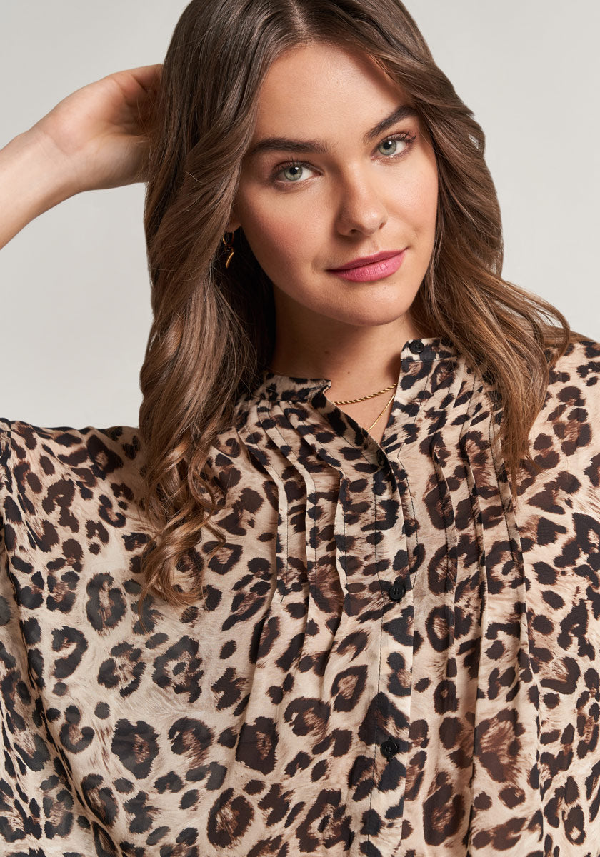 Leopard short-sleeved blouse