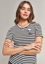Gestreiftes T-Shirt mit Snoopy Patch