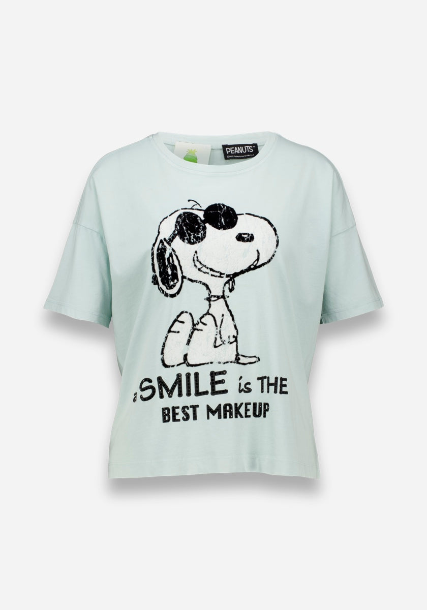 Dieses hellblaue Princess Goes Hollywood-T-Shirt zeigt eine schwarze Strichzeichnung von Snoopy mit Sonnenbrille und den fetten Text "SMILE is THE BEST MAKEUP". Es ist aus Baumwolle gefertigt, hat kurze Ärmel und eine lockere Passform für lässigen Stil.