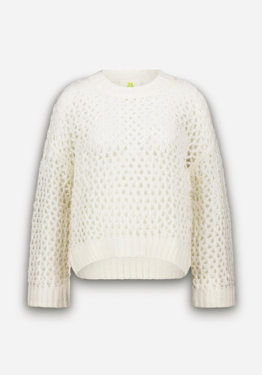 Der weiße Damen-Pullover von Princess Goes Hollywood aus einem Merino-Alpaka-Mix hat lange Ärmel, ein lockeres, offenes Design, einen gerippten Rundhalsausschnitt, Bündchen und Saum und bietet einen weichen Oversized-Look mit durchsichtiger Textur.