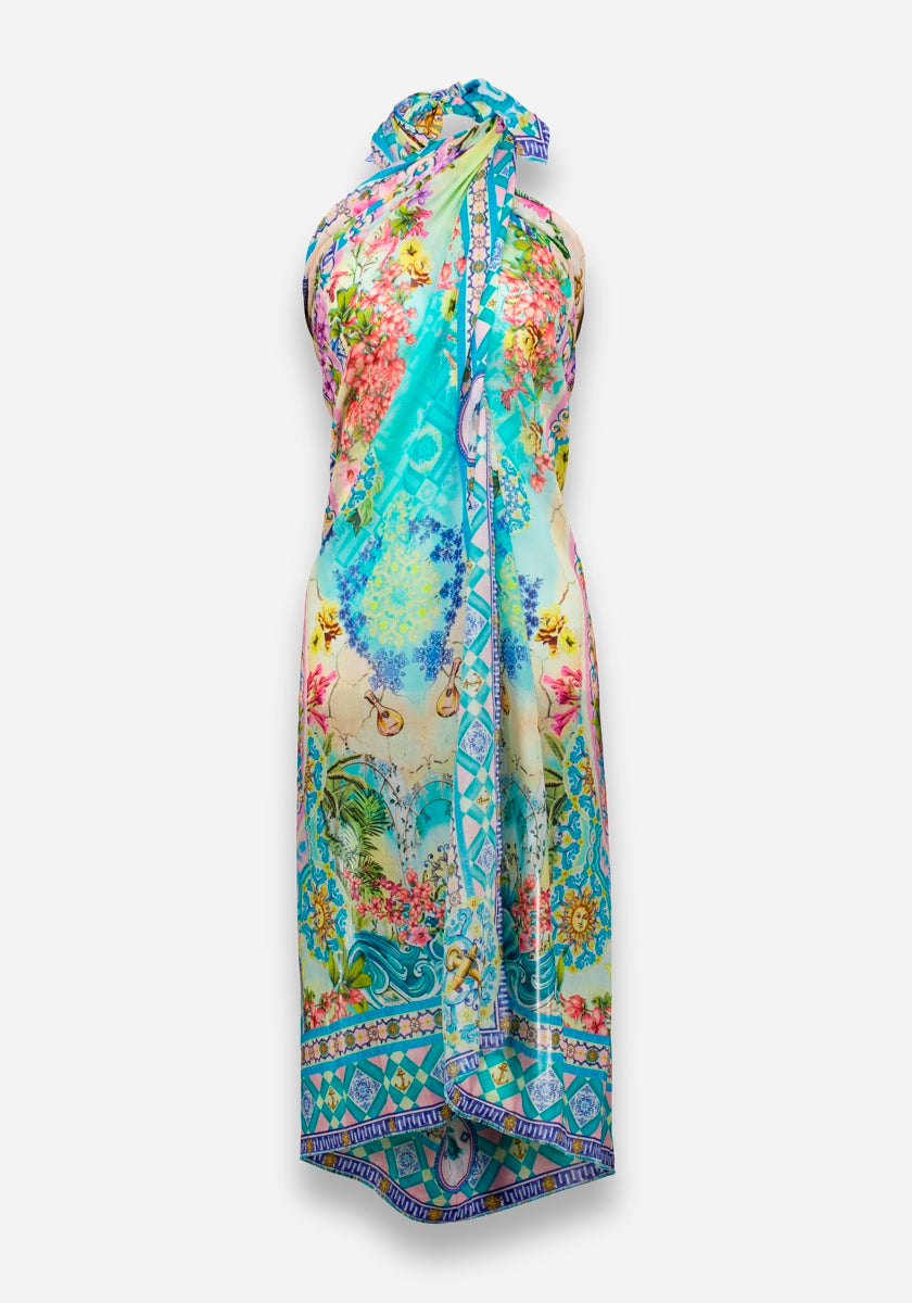 Ein farbenfrohes, ärmelloses Kleid von Princess Goes Hollywood mit Neckholder-Ausschnitt, weichem Baumwoll-Seiden-Gemisch und farbenfrohen, tropischen Blumen- und Ozean-Prints in Aquablau, Grün, Rosa, Gelb und Lila mit kontrastierendem, gemustertem Saumabschluss.