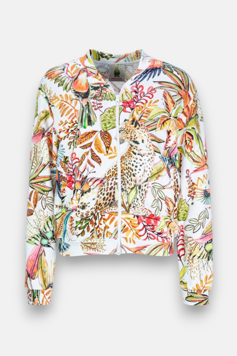 Die Princess Goes Hollywood Jungle-Print Sweatjacke ist ein farbenfrohes, langärmeliges Sweatshirt mit Leoparden, tropischen Blättern, Pilzen und Blumen auf Weiß. Sie ist aus Baumwolle gefertigt, hat gerippte Bündchen, einen Rundhalsausschnitt und ein farbenfrohes All-Over-Design.