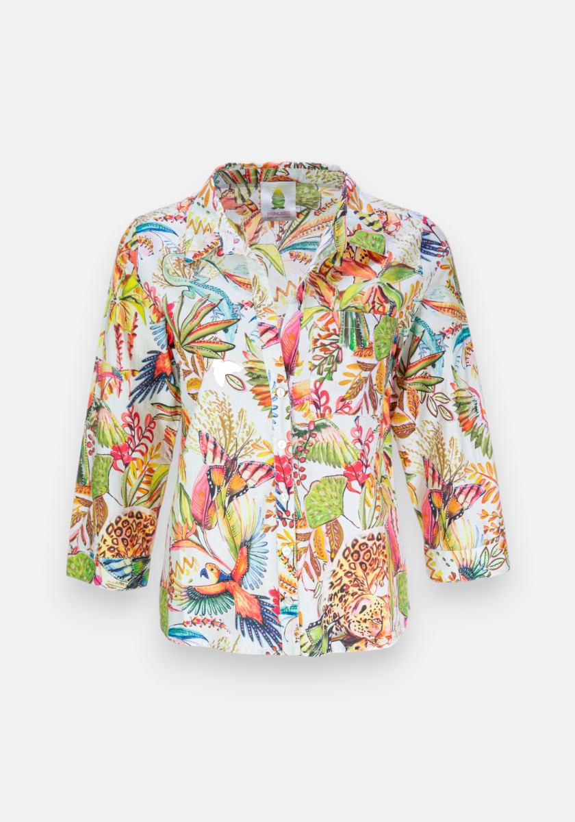 Die langärmelige Hemdbluse von Princess Goes Hollywood ist aus weicher Baumwolle gefertigt und zeigt einen lebhaften Dschungel-Print mit Vögeln, Blättern und Blumen in Grün, Orange, Gelb, Rosa und Blau auf Weiß. Sie hat einen Kragen und eine lockere Passform.