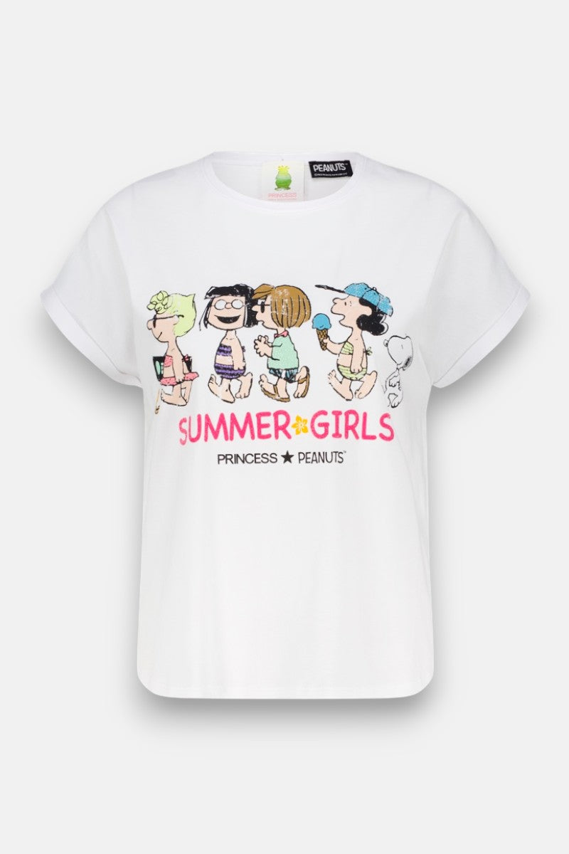 Weißes Princess Goes Hollywood Baumwolle Sommer T-Shirt mit Peanuts-Mädchen und Snoopy in einer Reihe, bunter "SUMMER GIRLS" Text mit gelber Blume, "Princess Peanuts" darunter. Einfarbiger hellgrauer Hintergrund.