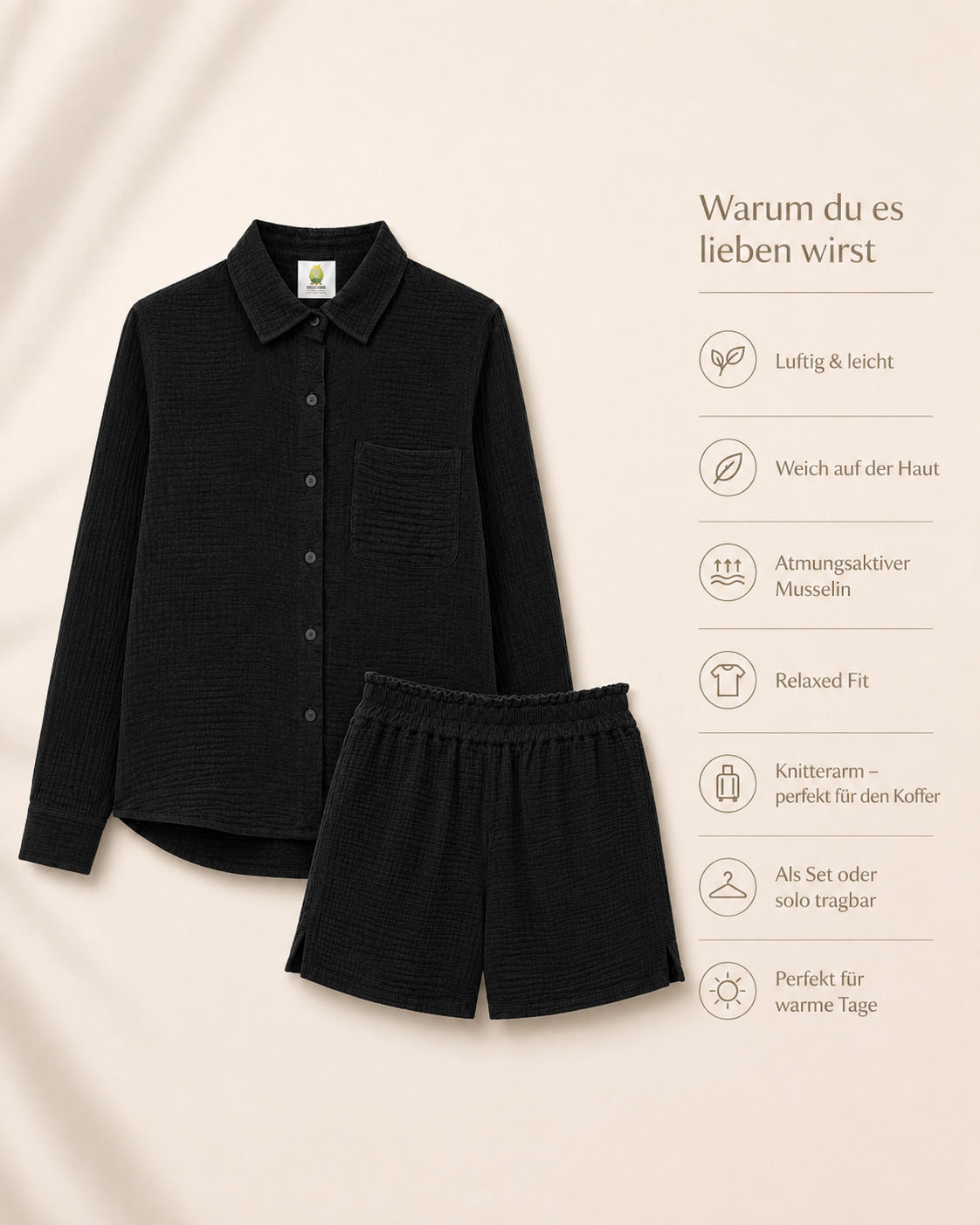 Das schwarze, strukturierte „Princess Goes Hollywood“-Set aus Shirt und Shorts aus hochwertigem Baumwollmusselin liegt flach auf einem beigen Stoffhintergrund. Auf der rechten Seite sind die Eigenschaften mit passenden Symbolen auf Deutsch aufgeführt: leicht, weich, atmungsaktiver Musselin, lockerer Schnitt, knitterarm, als Set oder einzeln tragbar – die perfekte kurze Hose für warme Tage. Limited Edition – nicht verpassen!.