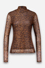 Ein langärmeliges, durchscheinendes Mesh-Oberteil mit hohem Rollkragen und einem durchgehenden braun-schwarzen Leopardenmuster. Das Mesh-Langarmshirt ist halbtransparent, figurbetont geschnitten und sorgt für eine eng anliegende Silhouette. Das Oberteil hat keine sichtbaren Knöpfe oder Verzierungen.
