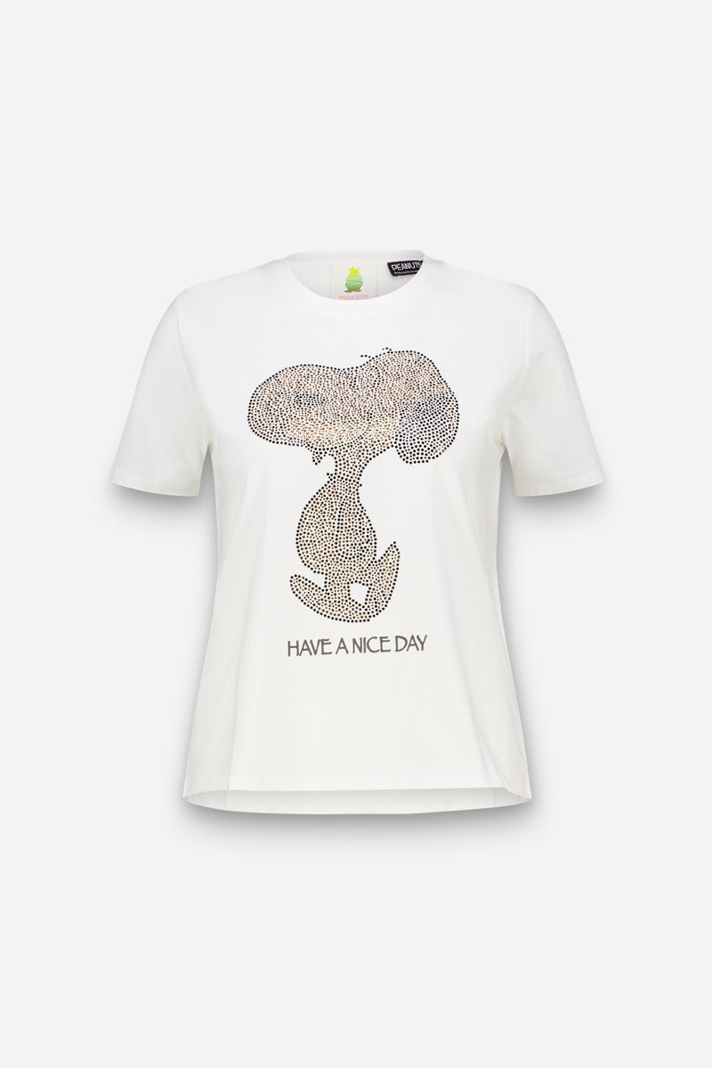 Ein weißes, kurzärmeliges Baumwoll-T-Shirt mit einem Snoopy-Motiv aus metallischen Strasssteinen und dem darunter in schlichter Schrift aufgedruckten Schriftzug „HAVE A NICE DAY“.