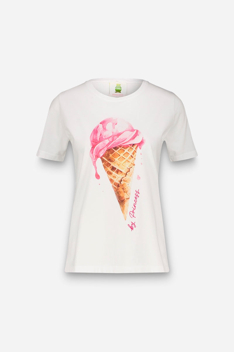 Weißes kurzärmeliges Baumwoll-T-Shirt von Princess Goes Hollywood mit einer großen rosa Eistütengrafik mit zwei schmelzenden Kugeln und "by Renate" in rosa Schrift unten rechts.