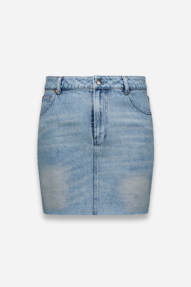Hellblauer Princess Goes Hollywood Jeansrock-Minirock mit folgenden Eigenschaften: Knopf- und Reißverschluss vorne, zwei Taschen vorne, Gürtelschlaufen, dezente verblasste Details, ausgefranster Saum, klassischer gerader Schnitt und cleanes Design.