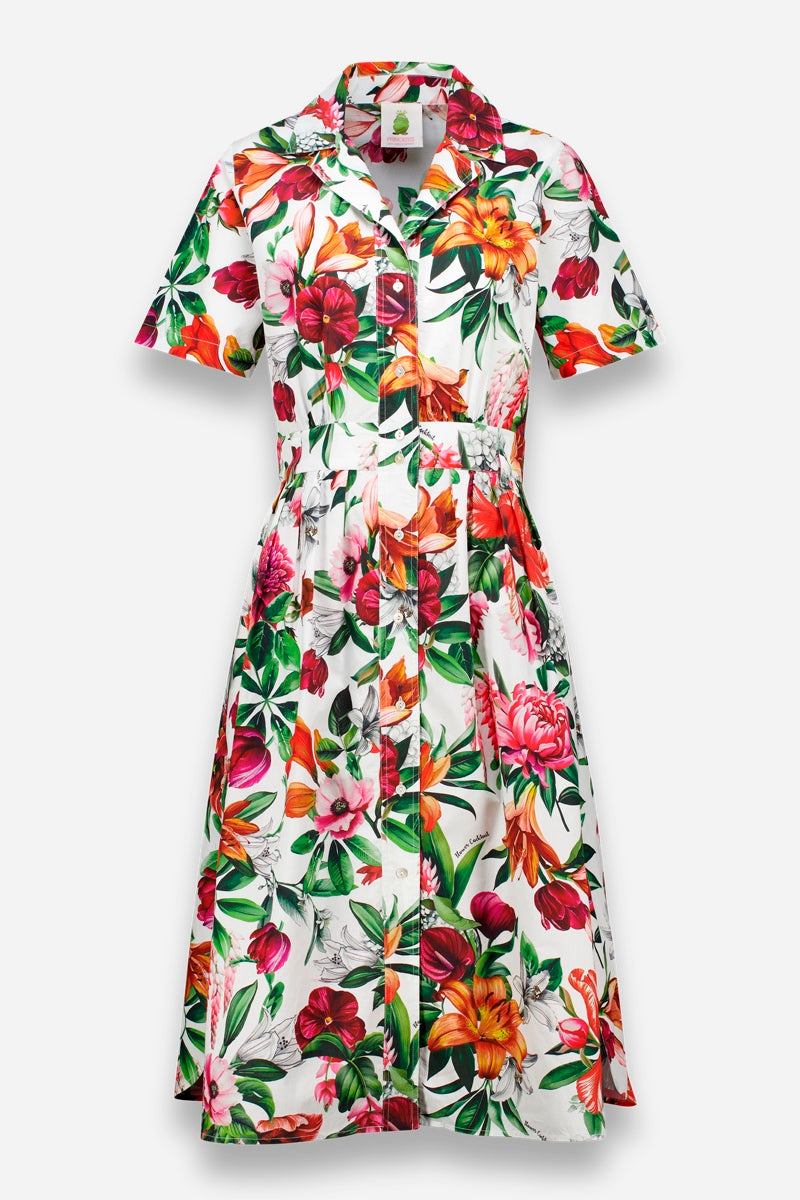 Das knielange, kurzärmelige Hemdkleid von Princess Goes Hollywood hat einen Halsausschnitt mit Kragen, eine geknöpfte Vorderseite, eine taillierte Passform und einen gerafften Rock. Es ist aus Baumwolle mit einem leuchtenden Blumenmuster in Rot, Orange, Grün und Rosa auf Weiß gefertigt.