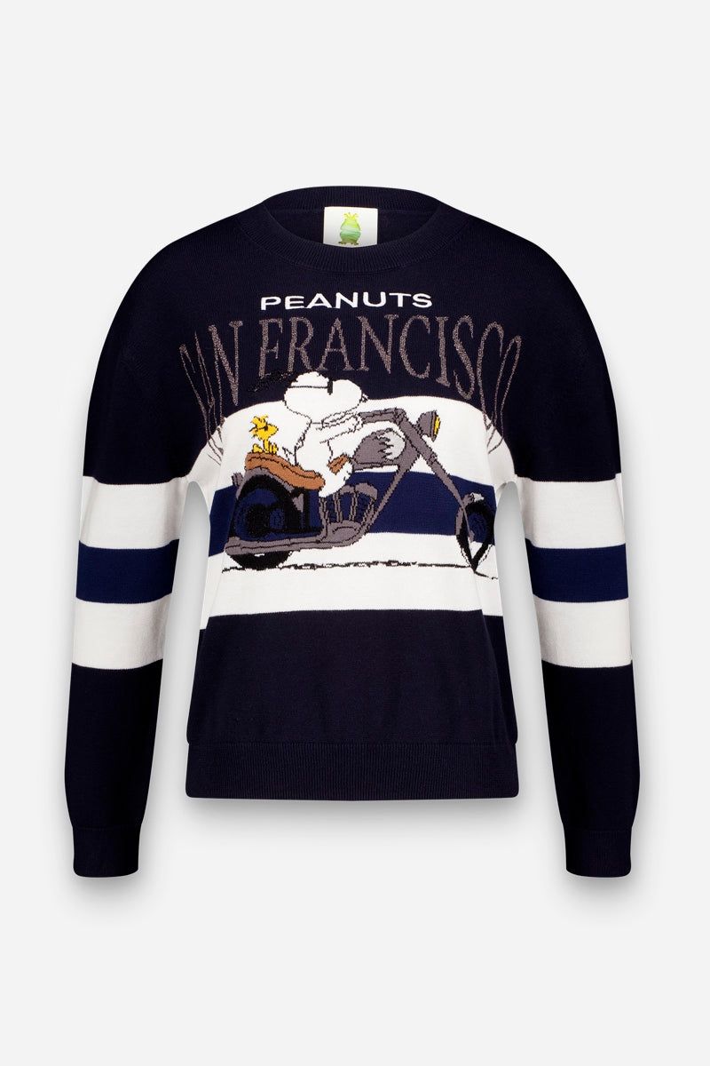 Marineblauer Princess Goes Hollywood Baumwolle-Kaschmir-Pullover mit weiß und dunkelblau gestreiften Ärmeln, mit einem Snoopy- und Woodstock-Motorradmotiv auf der Vorderseite und dem Text "PEANUTS SAN FRANCISCO" darüber.