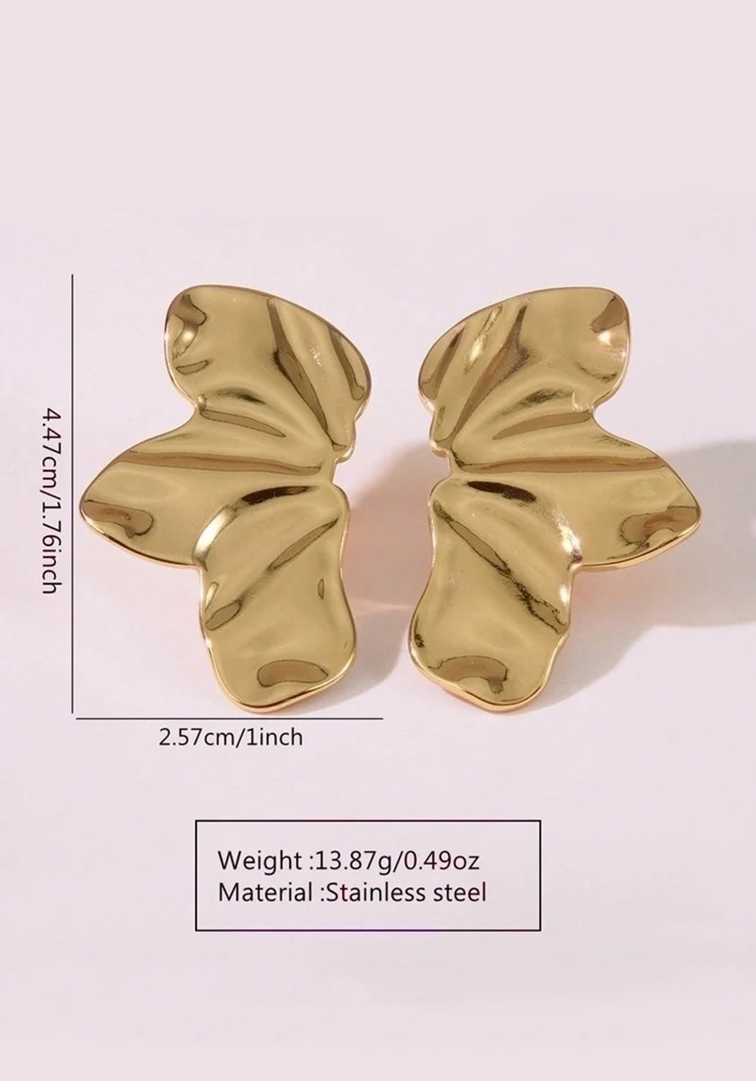 A pair of Princess Goes Hollywood Ohrstecker Edelstahl with a glänzende Oberfläche and abstraktem Schmetterlingsflügel-Design is shown on a pale background. Size: 4.47cm x 2.57cm; weight: 13.87g; made from stainless steel.