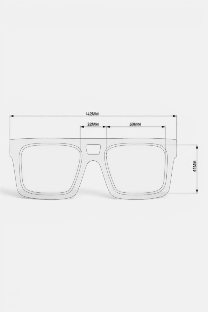Umriss einer rechteckigen Brille mit folgenden Maßen: Breite 142 mm, Glasenbreite 60 mm, Stegbreite 22 mm und Rahmenhöhe 47 mm. Dünne schwarze Linien und Pfeile zeigen die Maße auf weißem Hintergrund an. Inspiriert von Oversize-Proportionen und modernem Design besticht diese VULCANO-Sonnenbrille von Okkia in jedem Detail durch zeitgemäßen Stil.